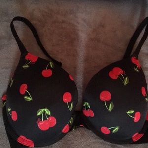 32 DD PINK Victoria Secret Bra